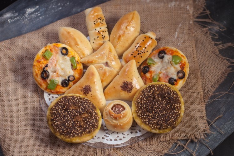 عرض مخبوزات غذائك