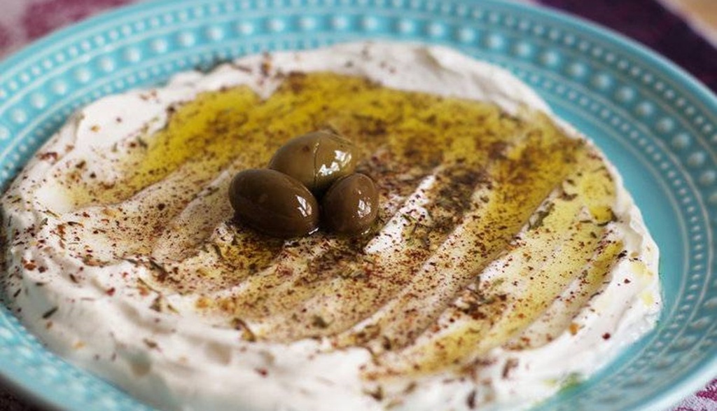 غذائك .لبنة الزيتون
